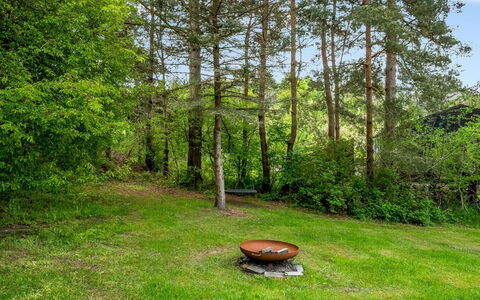 Simjanka - 800M from the Sea: Wood, Home, Porch, Deck, Hardwood, Roof, Wood Stain, Wood Flooring, Eco Hotel