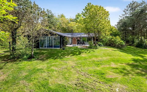 Simjanka - 800M from the Sea: Wood, Home, Porch, Deck, Hardwood, Roof, Wood Stain, Wood Flooring, Eco Hotel