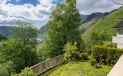 Høyanger Panorama: Mountainous Landforms, Mountain, Vegetation, Hill, Natural Landscape, Highland, Landscape, Hill Station, Mountain Range, Rural Area