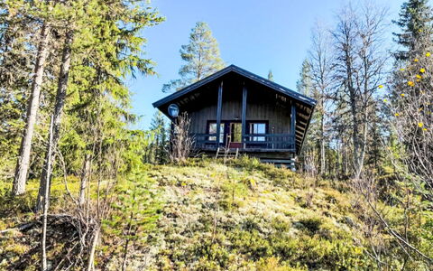 Gördalen: Water, Body Of Water, Coast, Coastal And Oceanic Landforms, Sea, Residential Area, Landscape, Ocean, Headland
