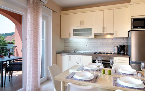 Accommodation:&nbsp;Mistral 111.2