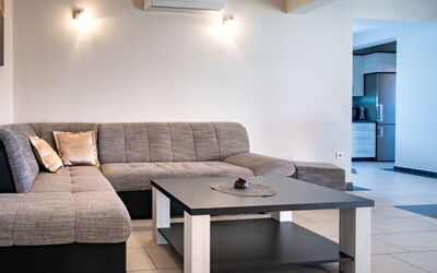 Accommodation:&nbsp;Mistral 111.1