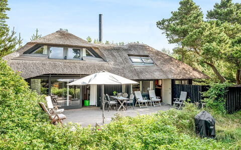Lene - 2Km from the Sea: House, Roof, Home, Cottage, Shed, Garden Buildings, Siding, Yard, Log Cabin, Hut