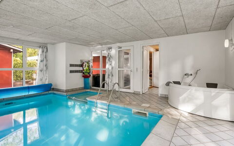 Marino - 600M from the Sea: Swimming Pool, Farmhouse, Estate, Villa, Resort, Hacienda, Eco Hotel, Backyard