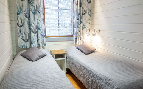 Voimatahko: Wood, Interior Design, Floor, Flooring, Room, Ceiling, Bedroom, Bed, Linens, Bed Sheet