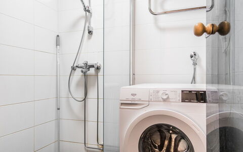 Voimatahko: Flooring, Interior Design, Plumbing Fixture, Floor, Bathroom, Plumbing, Washing Machine, Shower, Room, Tap