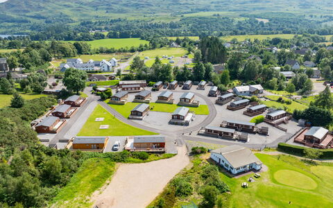 Scottishhighlands.lochness: Residential Area, Landscape, Roof, Human Settlement, Suburb, Aerial Photography, Bird'S-Eye View, Village, Landscaping, Park