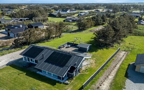 Månviva - 250M from the Sea: Residential Area, Roof, House, Home, Plain, Architecture, Landscape, Land Lot, Bird'S-Eye View, Human Settlement