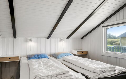 Månviva - 250M from the Sea: Wood, Bedroom, Ceiling, Bed, Floor, Bedding, Home, Bed Sheet, Bed Frame, Linens