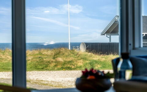 Månviva - 250M from the Sea: Sky, Cloud, Sunlight, Glass, Shade, Daylighting, Meteorological Phenomenon, Cumulus