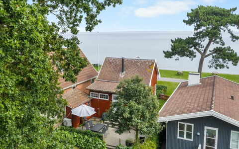Sila - 25M from the Sea: Blue, Cottage, House, Home, Farmhouse, Estate, Siding