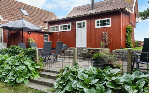 Sila - 25M from the Sea: Blue, Cottage, House, Home, Farmhouse, Estate, Siding