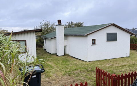 Ginger - 50M from the Sea: Roof, House, Home, Cottage, Door, Siding, Deck, Porch, Plank, Hardwood