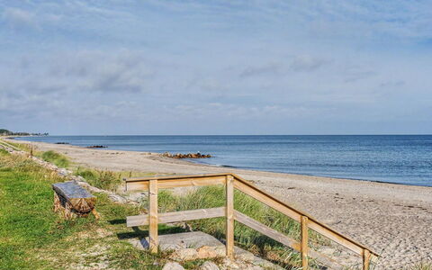 Ginger - 50M from the Sea: Cottage, Land Lot, Log Cabin, Shore, Reservoir, Shed, Garden Buildings, Sound, Woodland