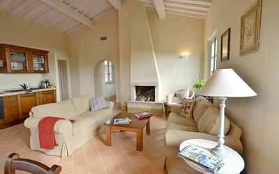 Appartamento Quercia: Furniture, Interior Design, Flooring, Wall, Floor, Couch, Room, Ceiling, Living Room, Chair