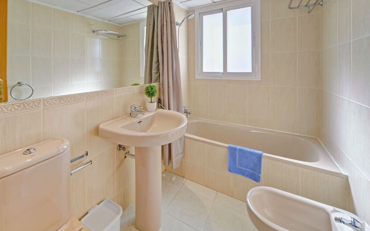 Accommodation:&nbsp;Imperial Park 971.9