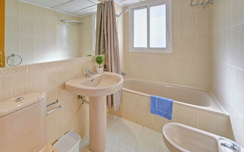 Accommodation:&nbsp;Imperial Park 971.9