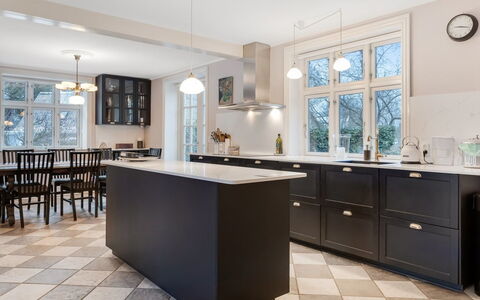 Edla - 5Km from the Sea: Interior Design, Flooring, Kitchen, Cabinetry, Countertop, Light Fixture, Floor, Home, Ceiling, Kitchen Appliance