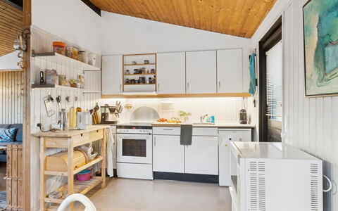 Sarita - 200M from the Sea: Kitchen, Furniture, Countertop, Interior Design, Kitchen Appliance, Major Appliance, Wood, Flooring, Ceiling, Cabinetry