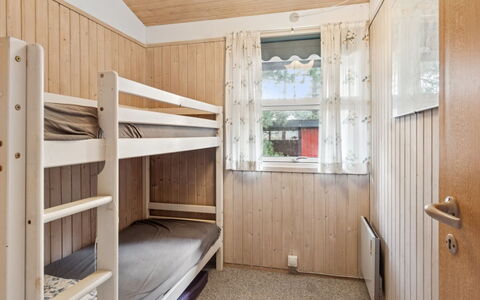 Sarita - 200M from the Sea: Wall, Wood, Floor, Flooring, Interior Design, Bedroom, Ceiling, Bunk Bed, Bed, Home