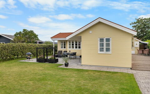 Lenya - 60M from the Sea: Blue, Cottage, House, Home, Farmhouse, Estate, Siding