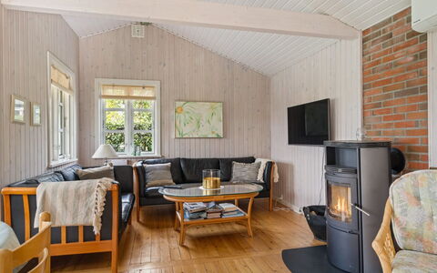 Lenya - 60M from the Sea