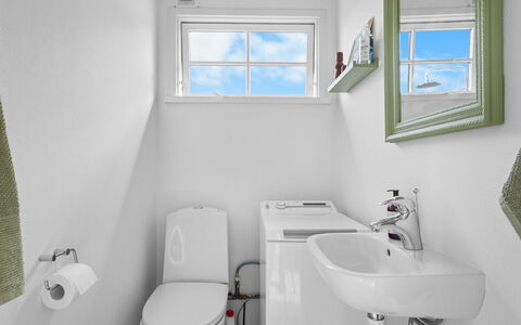 Lenya - 60M from the Sea: Toilet Seat, Plumbing Fixture, Bathroom, Toilet, Sink, Flooring, Floor, Tap, Plumbing, Interior Design