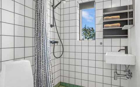 Sointu - 300M from the Sea: Plumbing Fixture, Bathroom, Flooring, Toilet, Floor, Interior Design, Plumbing, Toilet Seat, Tile, Sink