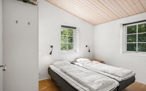 Sod - 3.2Km from the Sea: Wood, Floor, Home, Ceiling, Flooring, Bedroom, Bed, Bed Frame, Hardwood, Wood Stain