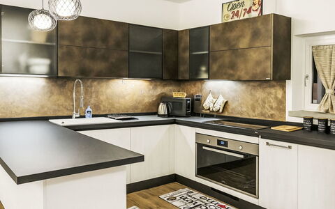Il Tiglioré: Kitchen, Kitchen Appliance, Wood, Countertop, Flooring, Furniture, Interior Design, Cabinetry, Home, Home Appliance