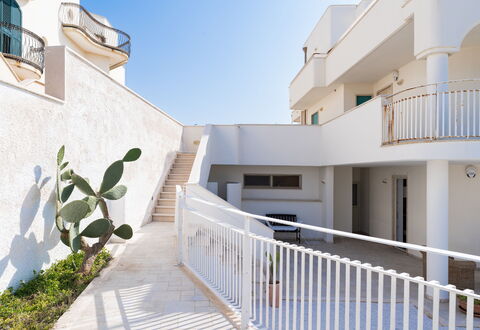 Il Respiro del Mare: Balcony, Home, Apartment, Handrail, Stairs, Baluster, Estate, Daylighting, Plaster, Villa