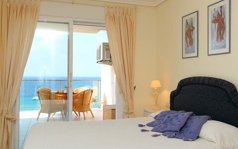 Sotavento: Bedroom, Room, Furniture, Bed, Property, Interior Design, Bed Frame, Bed Sheet, Comfort, Suite