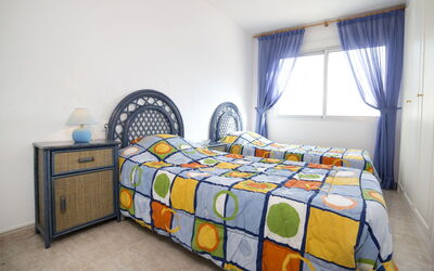 Accommodation:&nbsp;Apolo Iv 882.8
