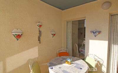 Accommodation:&nbsp;Apolo Iv 882.12