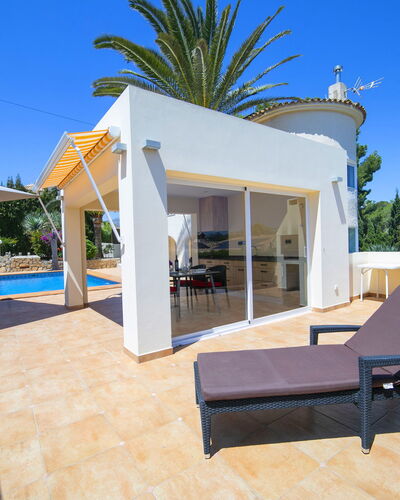 El Descanso: Swimming Pool, Furniture, Home, Outdoor Furniture, Resort, Chair, Shade, Eco Hotel, Estate, Villa