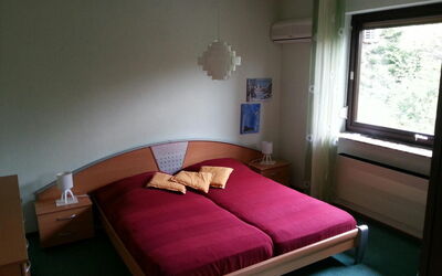 Großzügige Ferienwohnung mit Garten und Terrasse,