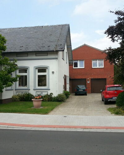 Großzügige Ferienwohnung mit Garten und Terrasse,