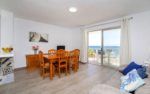 Primun: Property, Table, Furniture, Wood, Comfort, Chair, Flooring, Floor, Building, Shade