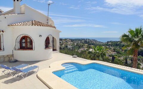 La Vina: Cloud, Sky, Property, Building, Plant, Water, Swimming Pool, Azure, Tree, Shade