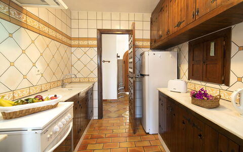 Roberto: Cabinetry, Countertop, Property, Sink, Furniture, Tap, Kitchen Sink, Building, Kitchen, Wood
