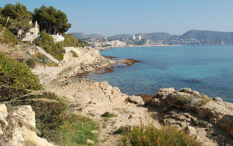 Brisa al Mar: Body Of Water, Coast, Sea, Promontory, Coastal And Oceanic Landforms, Headland, Bay, Shore, Cliff, Beach