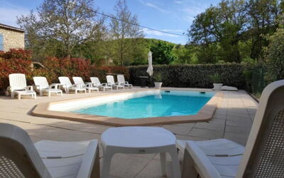 Schöne Provenzalische Villa les Carlets mit Pool