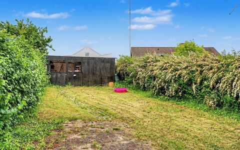 Noreen - 500M from the Sea: Blue, Cottage, House, Home, Farmhouse, Estate, Siding