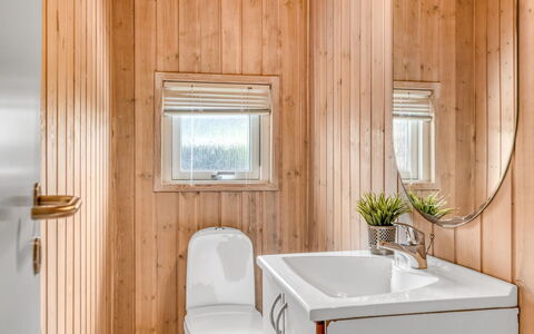 Alisa - 1.9Km from the Sea: Wood, Plumbing Fixture, Flooring, Floor, Plumbing, Bathroom, Wood Stain, Hardwood, Ceiling, Sink