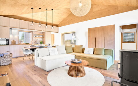 Popcorn: Furniture, Interior Design, Floor, Flooring, Wood Flooring, Couch, Wood, Living Room, Ceiling, Table
