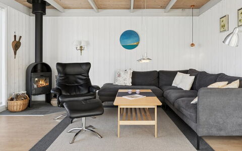 Selinda - 250M from the Sea: Wood, Furniture, Flooring, Living Room, Interior Design, Couch, Floor, Home, Room