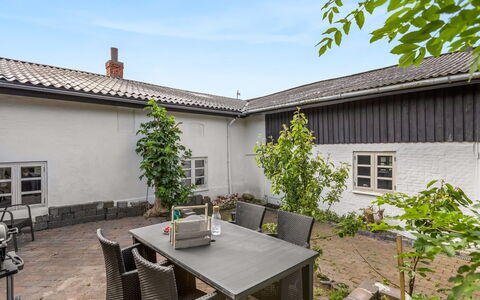 Jouni - 18Km from the Sea: Blue, Cottage, House, Home, Farmhouse, Estate, Siding