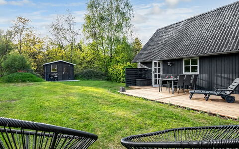 Tomassine: Grass, Roof, Land Lot, Home, Cottage, Garden, Lawn, Groundcover, Backyard, Outdoor Furniture