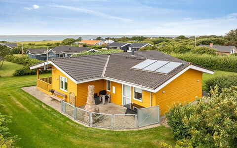 Elnur - 200M to the Fjord: Cottage, Backyard, Yard, Garden Buildings, Shed, Siding, Outdoor Furniture, Log Cabin, Outdoor Structure, Shack