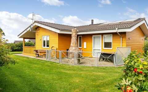 Elnur - 200M to the Fjord: Cottage, Backyard, Yard, Garden Buildings, Shed, Siding, Outdoor Furniture, Log Cabin, Outdoor Structure, Shack